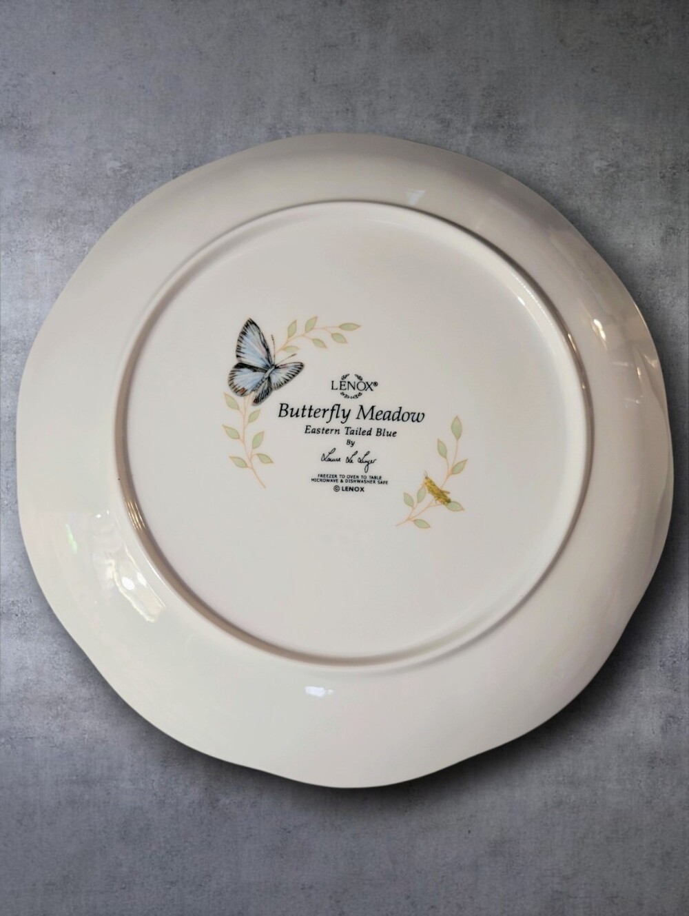 Lenox Butterfly Meadow Floral Lunch Accent Plates, Bee, Ladybug, Set Of 2, EUC - Picture 3 of 7